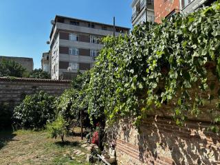 Welcome to the presence of history! - 3