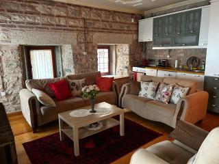 Welcome to the presence of history! - 2