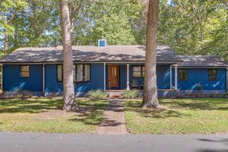 Less Than 3 Mi to Bethany Beach! Wooded Retreat with Yard - 9