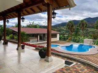 Casa de campo con piscina - 2