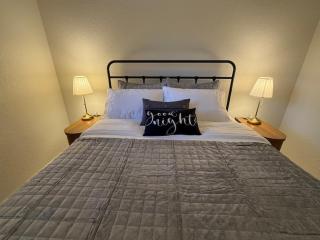 3BR Woodinville Wine Country Escape - 3