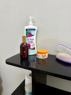 Cozy 2-Bed Apartment with Kitchen & Dining - 1