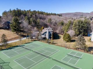 Chetola: Chestnut 8 - 7