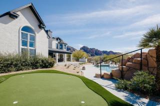 Majestic Mountain Mansion-Pool -Spa & Guest House - 7