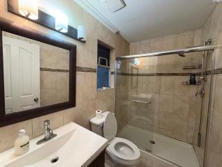 Private Room Near Scott Road, Transit, Shopping, Airport 25 Min - 5