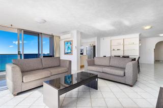 Peninsula Apartments Surfers Paradise - 2