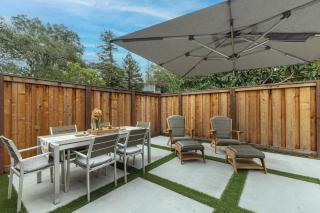 Uncork & Unwind I Sip, Soak & Stroll Downtown Napa - 7