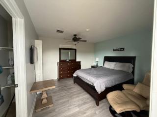 Bay view suites - 9
