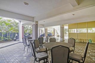 Townhouse Hotel White Orchid Inn - 2