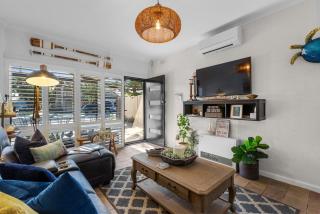 Peaceful Retreat Steps from Semaphore Beach - 2