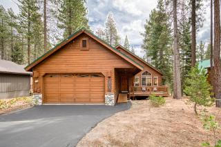 Scarlet Hollow Cabin at Tahoe Donner by Tahoe Getaways - 3BR w HOA Amenities - 9