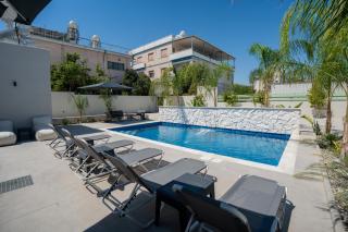 Raise Cityscape Limassol Suites - 6