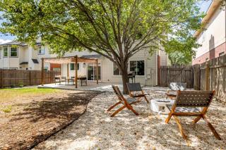 Stylish Retreat 10 Min to Domain&Q2 Gym &Games - 3