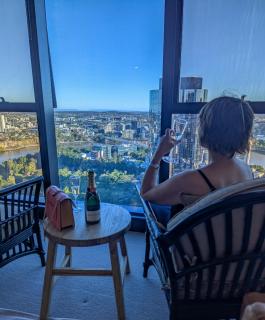 Brisbane luxe city living in the sky - 8