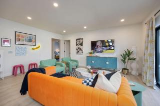 Hyve - Artpop - Walk to Broadway - 2