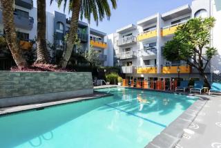 Hollywood Studio with Pool, Parking and Gym - 2