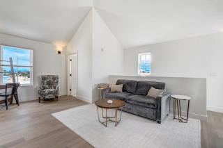 Whitewater Peak - Cozy Retreat with Scenic Views - 6