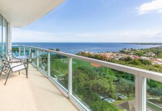 MVR - Skyline Dreams from Your Private Balcony - 9