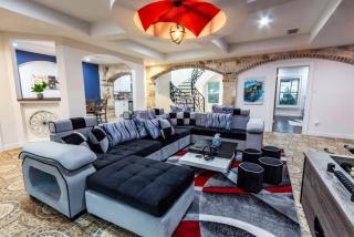 Luxury Spanish Style Getaway - 5