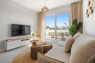 Ultimate Rentals - Stylish and Unique Space in Celere Sea Views - 7