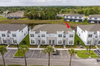 Stylish Property with Private Pool - 9