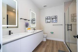 Stylish Property with Private Pool - 3