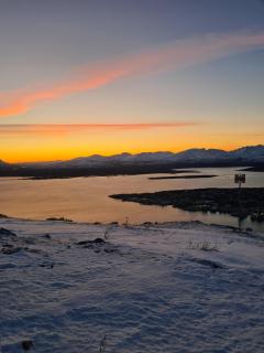 Cozy Central Apartment - Unique Wall Paintings - 6