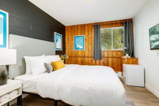 Gateway Suites Rocky Mountains stay near Banff - 5