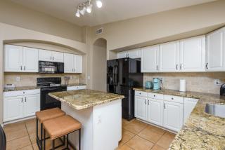 Luxe Desert-Chic 3BR with Heated Pool, Spa, and Grill - 3