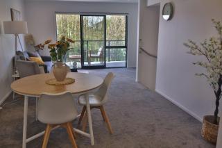 Cosy 2BR House in Carrington Rd. - 0
