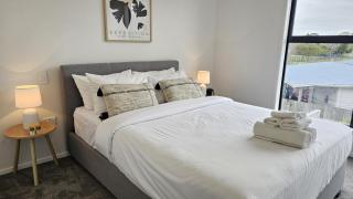 Boutique Living Te Kanawa 2BR - 6