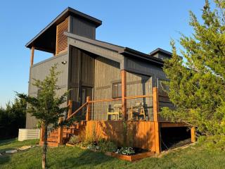 Rooftop Hot Tub Lake Getaway, Golf Cart & Fire Pit - 2