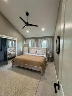 Rooftop Hot Tub Lake Getaway, Golf Cart & Fire Pit - 2