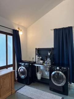 Pecan Pool House - 1