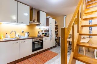 Holiday house with WiFi Cres - 24872 - 1