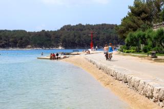 Holiday house with WiFi Cres - 24872 - 1