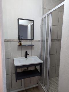 Home in Pretoria near Menlyn Maine - 5