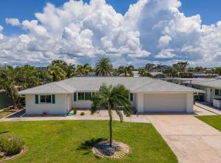 Lemon Bay Canal Home – Pool Hot Tub & Boat Dock - 6