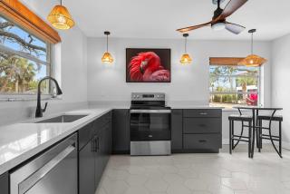 Steps to Beach Pool + Hot Tub 2025 Remodeled! - 6