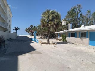 Bunk Up by the Beach – 3BR Just Steps to Beach - 5