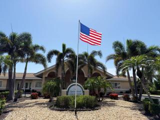 Golf & Gulf – Pool Home Near Beach w/ Cart - 6