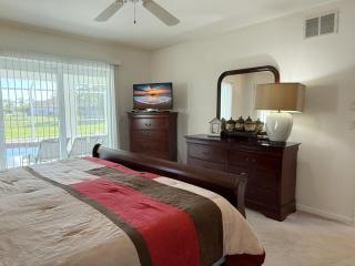 Sunny Pool Villa – Bikes, Beaches & Golf - 1