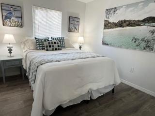 Relaxed Coastal Retreat - Pet & Boat Friendly - 1