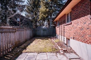 Stylish, Spacious 6-Bedroom Home in the GTA - 8