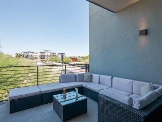 Pinnacle Peak - 3 Units - Hot Tub - In Old Town - 1