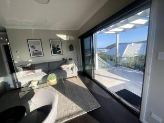Beachfront Studio Surf Side - 7