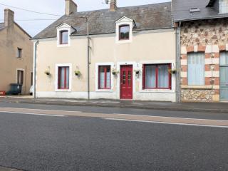 Maison spacieuse avec terrasse couverte et parking en région naturelle - FR-1-591-764 - 9