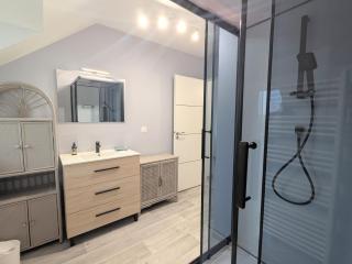 Maison spacieuse avec terrasse couverte et parking en région naturelle - FR-1-591-764 - 6