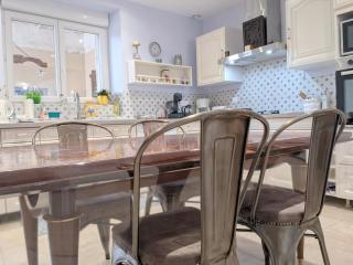 Maison spacieuse avec terrasse couverte et parking en région naturelle - FR-1-591-764 - 1