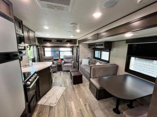 Comfortable 1BR RV for mid-to-long term stays - 7